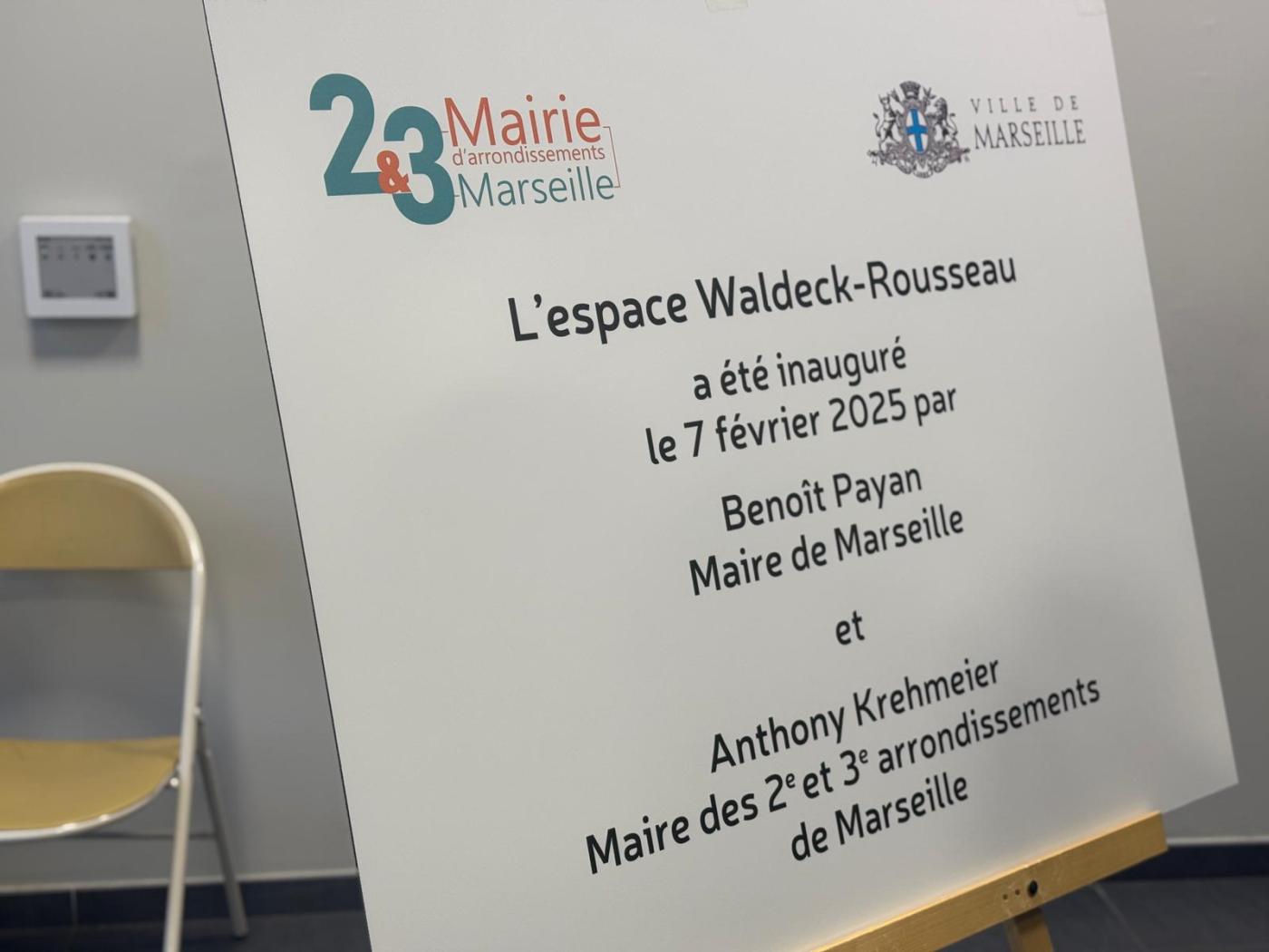 Panneau d'inauguration